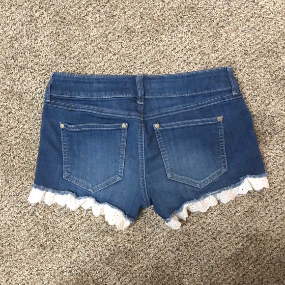 Altar’d State Shorts - Picture 2 of 5